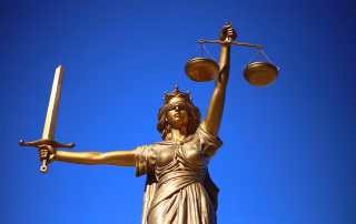 internment-ni-justice-statue